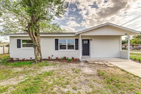 300 Senate St, Auburndale, FL 33823