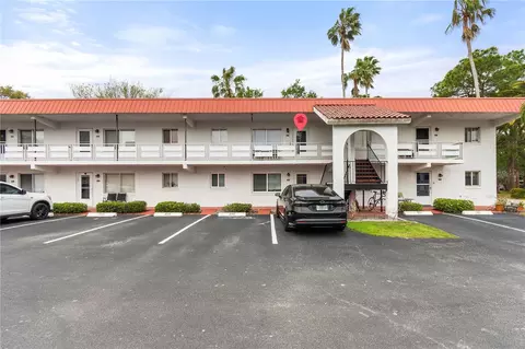 1100 Martinique Dr #202, Winter Haven, FL 33884
