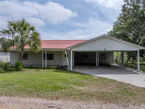 3301 Lampp Rd, Plant City, FL 33565