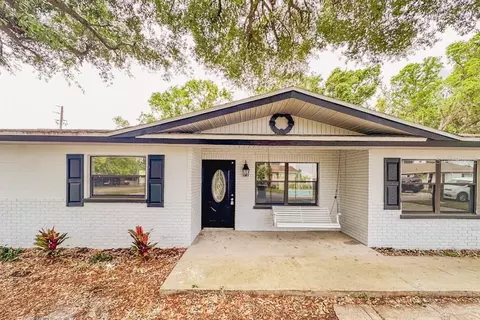 135 Kenilwood Ln, Lakeland, FL 33809