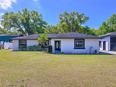 2821 Grapefruit Dr, Auburndale, FL 33823
