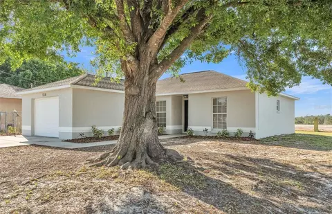 118 Weeping Willow Rd, Eagle Lake, FL 33839