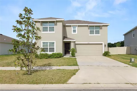 8009 Sail Clover Ln, Zephyrhills, FL 33540