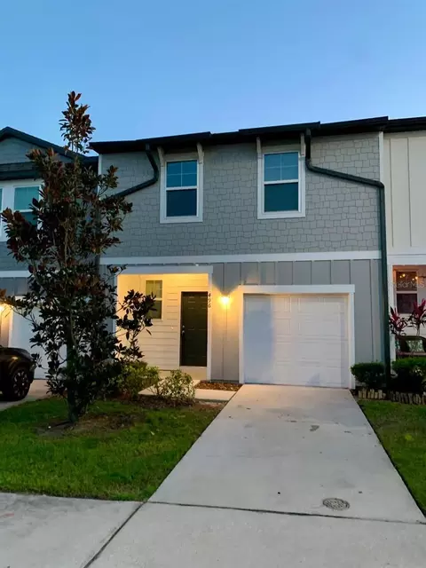 496 Madison Dr, Davenport, FL 33837