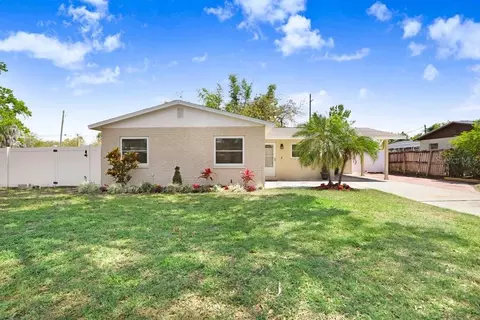 1411 Fernwood Pl, Seffner, FL 33584