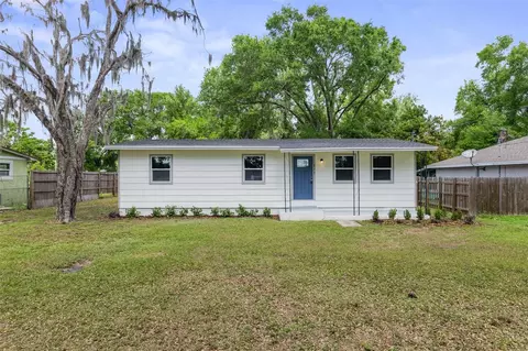 213 9th St SE, Fort Meade, FL 33841