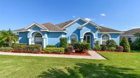 664 Hart Lake Dr, Winter Haven, FL 33884