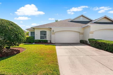 2820 Prestwick Dr, Lakeland, FL 33803