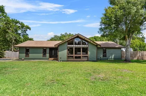 3805 Gaines Dr, Winter Haven, FL 33884