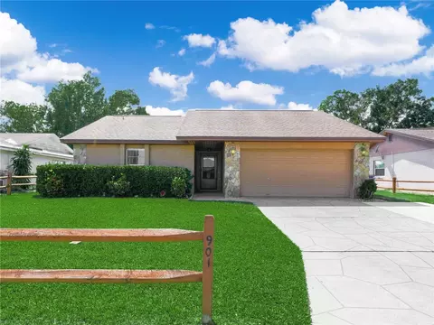 901 Spicewood Dr, Lakeland, FL 33801