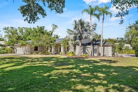 7313 Crape Myrtle Way, Sarasota, FL 34241