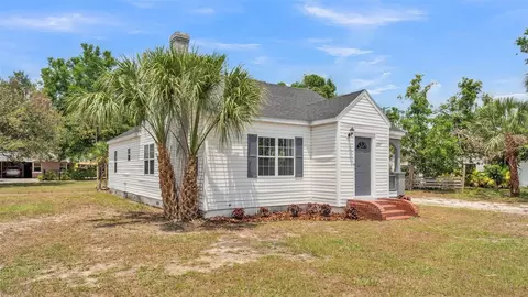 725 Avenue B SW, Winter Haven, FL 33880
