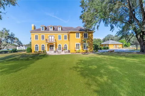 3020 Crews Lake Dr, Lakeland, FL 33813