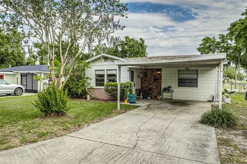 102 Pike St, Auburndale, FL 33823