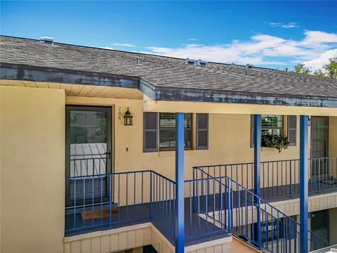 110 N Tremain St #206, Mount Dora, FL 32757