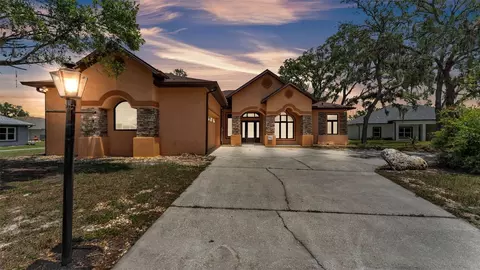 5370 Boxtree Ct, Dade City, FL 33523