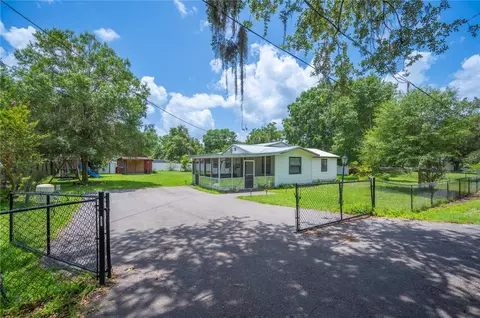 3611 Maxwell Rd, Plant City, FL 33566