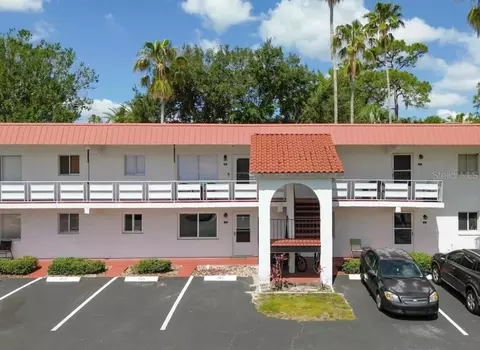 1100 Martinique Dr #203, Winter Haven, FL 33884