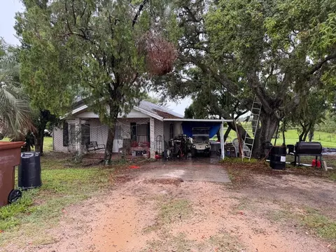 4011 E Robinson Dr, Haines City, FL 33844