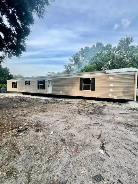 711 Whispering Pines Dr, Auburndale, FL 33823