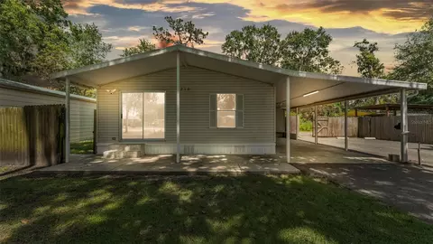 6210 Pinewood Village Cir E, Lakeland, FL 33811