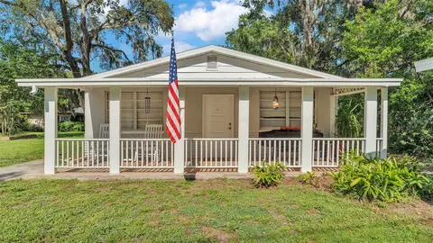 4818 Huron St, Zephyrhills, FL 33541