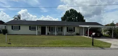 1216 W Lake Buckeye Dr, Winter Haven, FL 33881