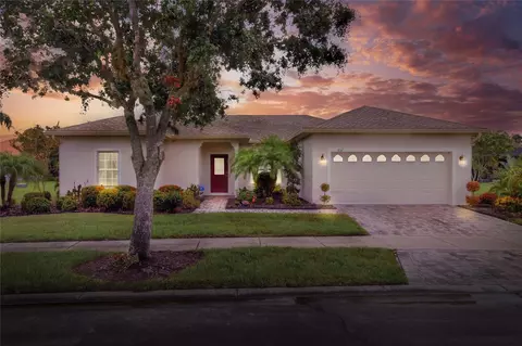 657 Shorehaven Dr, Kissimmee, FL 34759