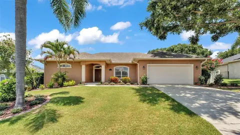 5548 Woodwind Hills Dr, Lakeland, FL 33812