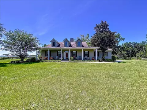 4611 Executive Meadows Dr, Plant City, FL 33567