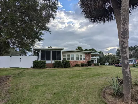 61 Woodland Cir, Haines City, FL 33844