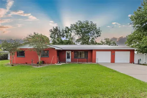 4945 Easton St, Lake Wales, FL 33859