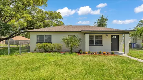 933 Golden Rule Ct N, Lakeland, FL 33803