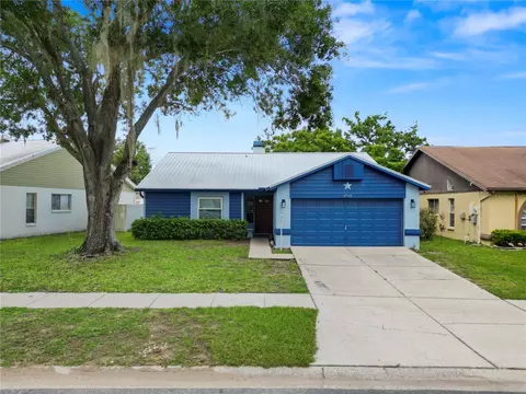 4710 Westwind Dr, Plant City, FL 33566