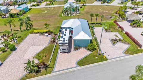 2829 Snowy Egret Dr, Polk City, FL 33868