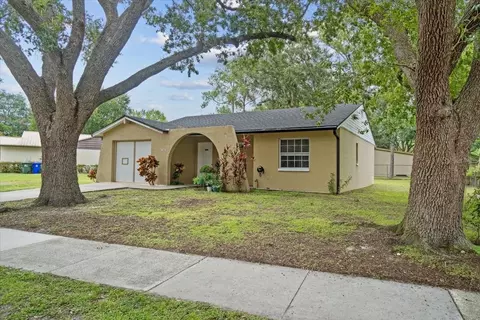 2261 Crystal Grove Ln, Lakeland, FL 33801
