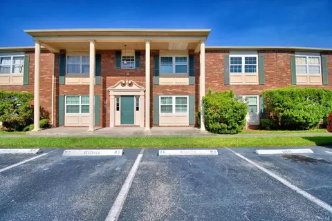 1920 Edgewood Dr #R8, Lakeland, FL 33803