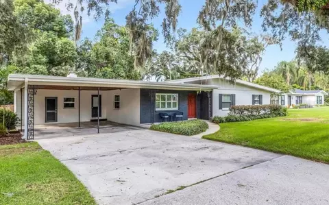 1433 Easton Dr, Lakeland, FL 33803