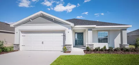 2041 Summerlake Dr, Auburndale, FL 33823