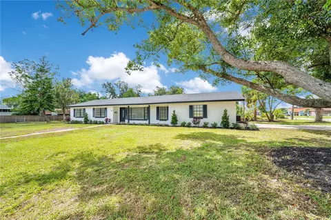 113 Live Oak Ct, Auburndale, FL 33823