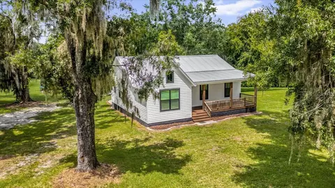 8320 Mathews Rd, Lakeland, FL 33809