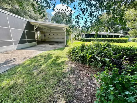 220 Grove Ridge Dr, Winter Haven, FL 33880