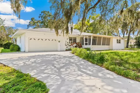 14 E Bay St, Davenport, FL 33837