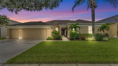 5123 Whispering Leaf Trl, Valrico, FL 33596