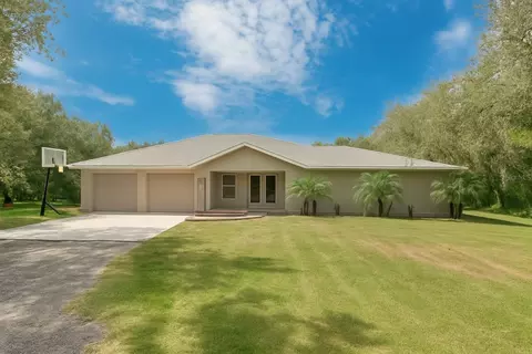1808 Scrub Jay Trl, Frostproof, FL 33843