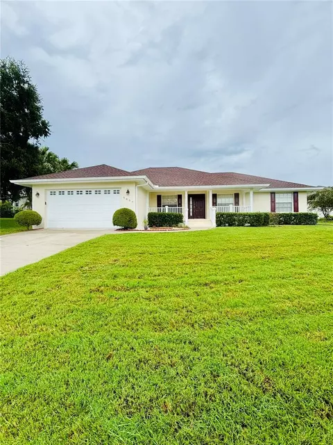 5857 Manchester Dr W, Lakeland, FL 33810
