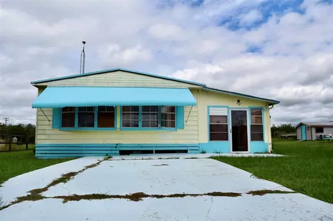 1807 E Claradge Ave, Avon Park, FL 33825
