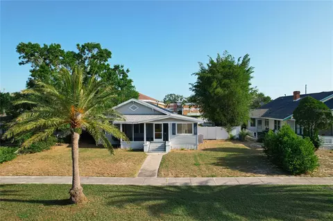 319 E Johnson Ave, Lake Wales, FL 33853