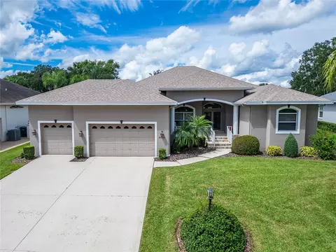 6940 Montreal Dr, Lakeland, FL 33810