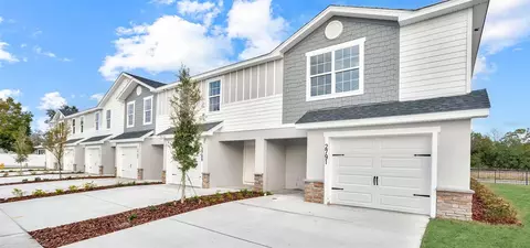 2748 Idyll Lakes Cir, Plant City, FL 33566